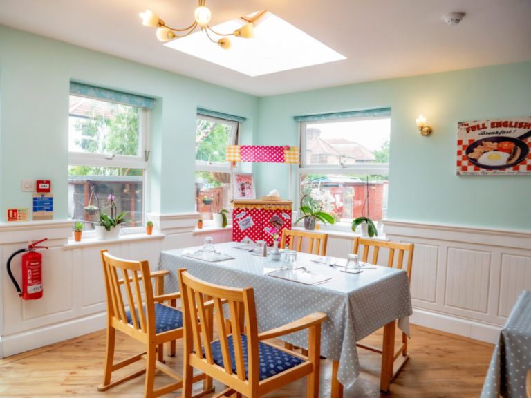 Dining Room at Bluebell Nursing Home in Portsmouth